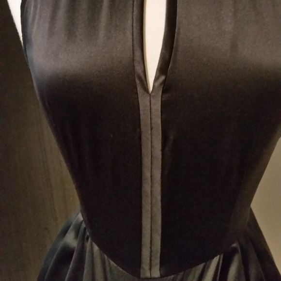 NEW Prada Sleeveless Black Silk Blouse ITALY Size 40 - Picture 4 of 8